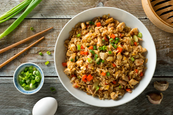 Backyard_Hibachi_-_How_to_Make_Teppanyaki_Fried_Rice_Using_a_Hibachi_Grill_724x
